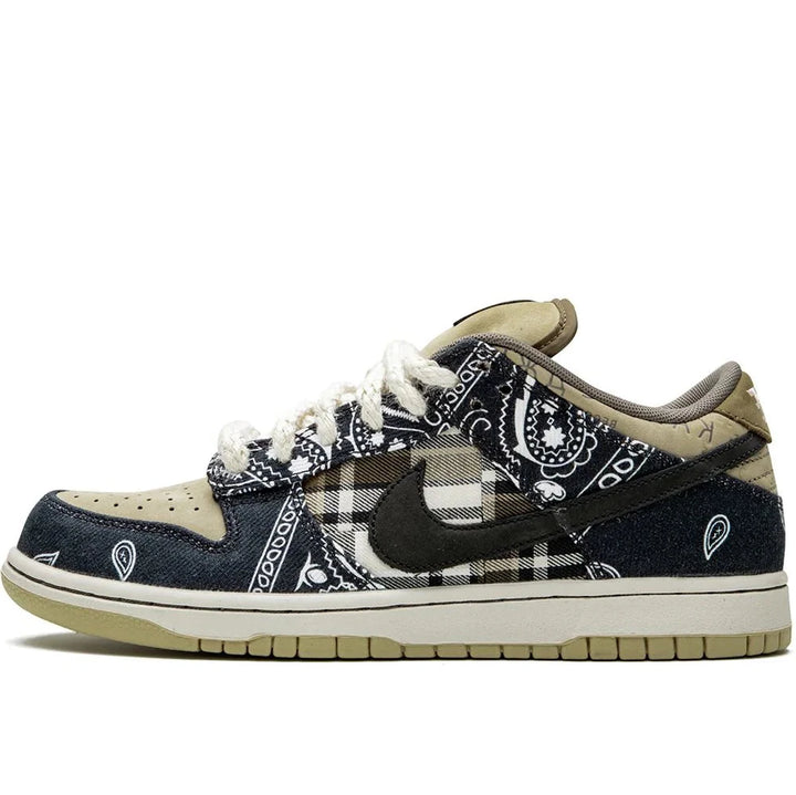 Nike x Travis Scott SB Dunk Low sneakers